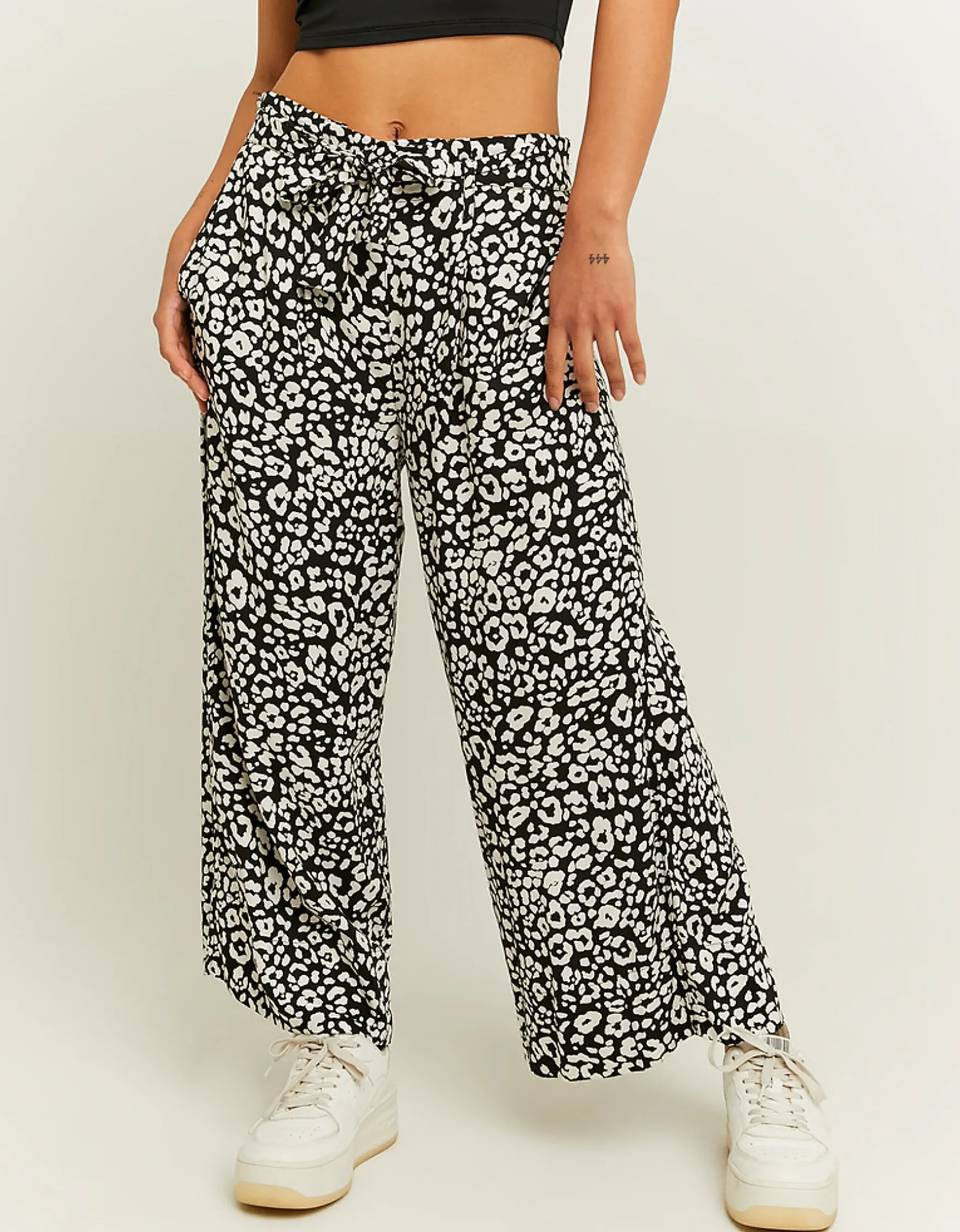 Tally Weijl Bedruckte Culotte-Hose mit Knoten^ Hosen