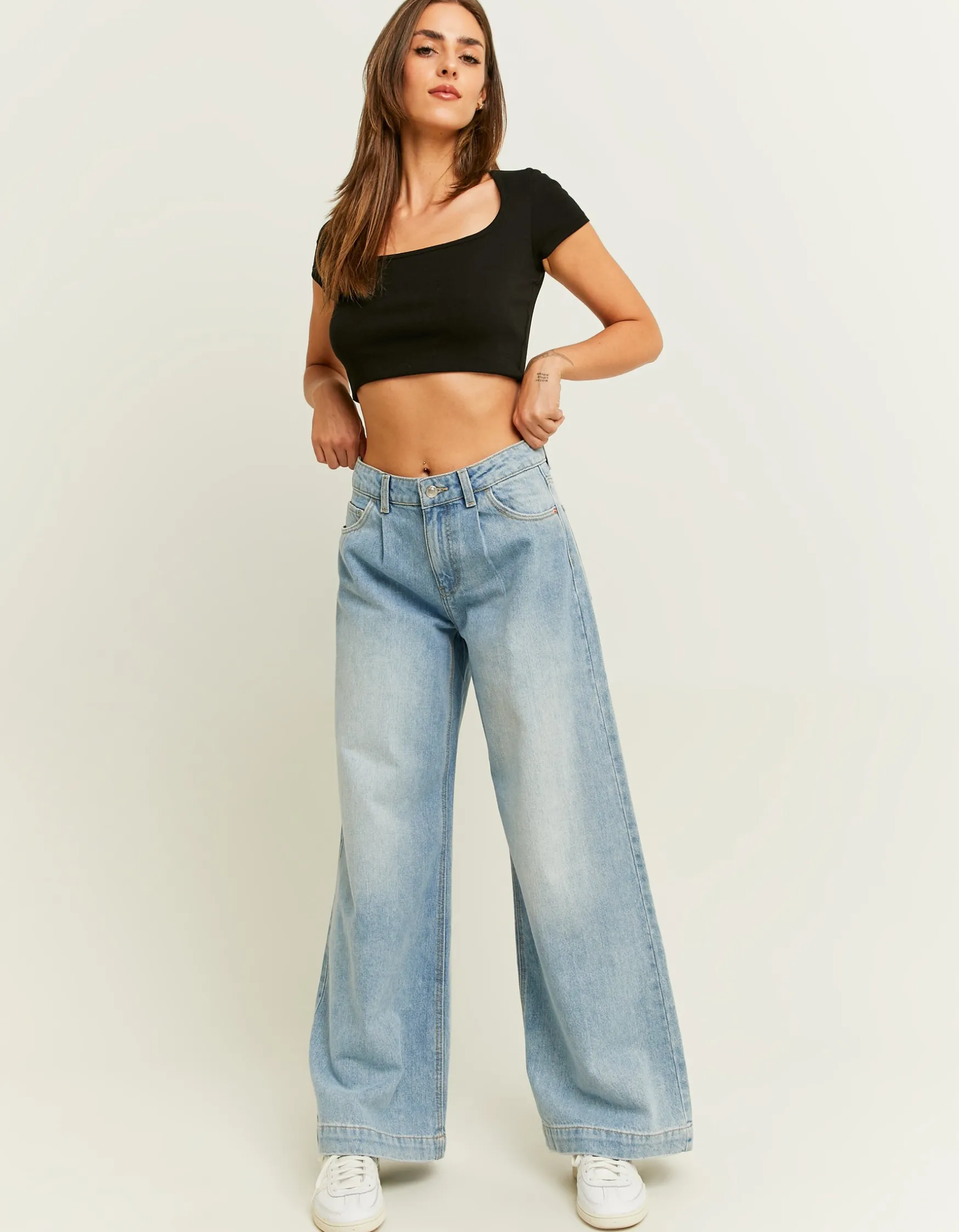 Tally Weijl e Wide Leg Jeans mit Falten-Details^ Jeans