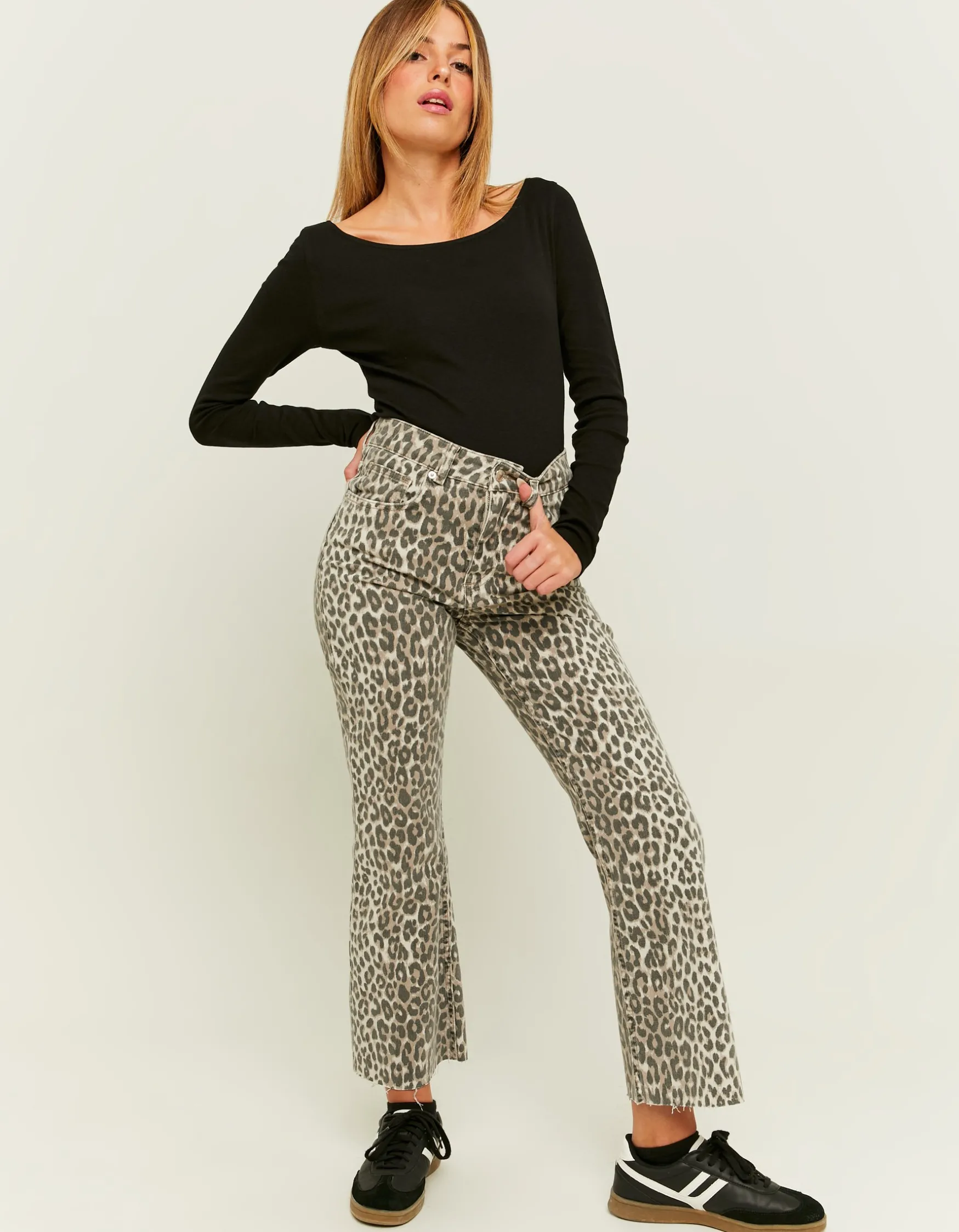 Tally Weijl Cropped Flare Jeans mit Leo-Print^ Jeans