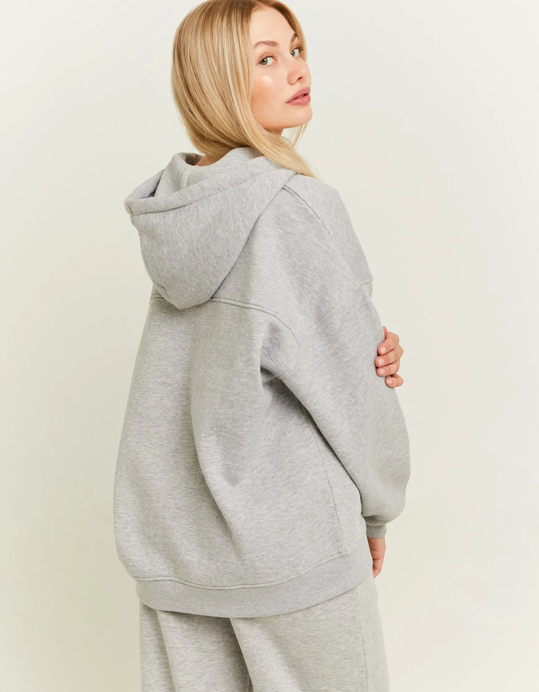 Tally Weijl er Hoodie mit Stickerei und Reißverschluss^ Sweatshirts & Hoodies