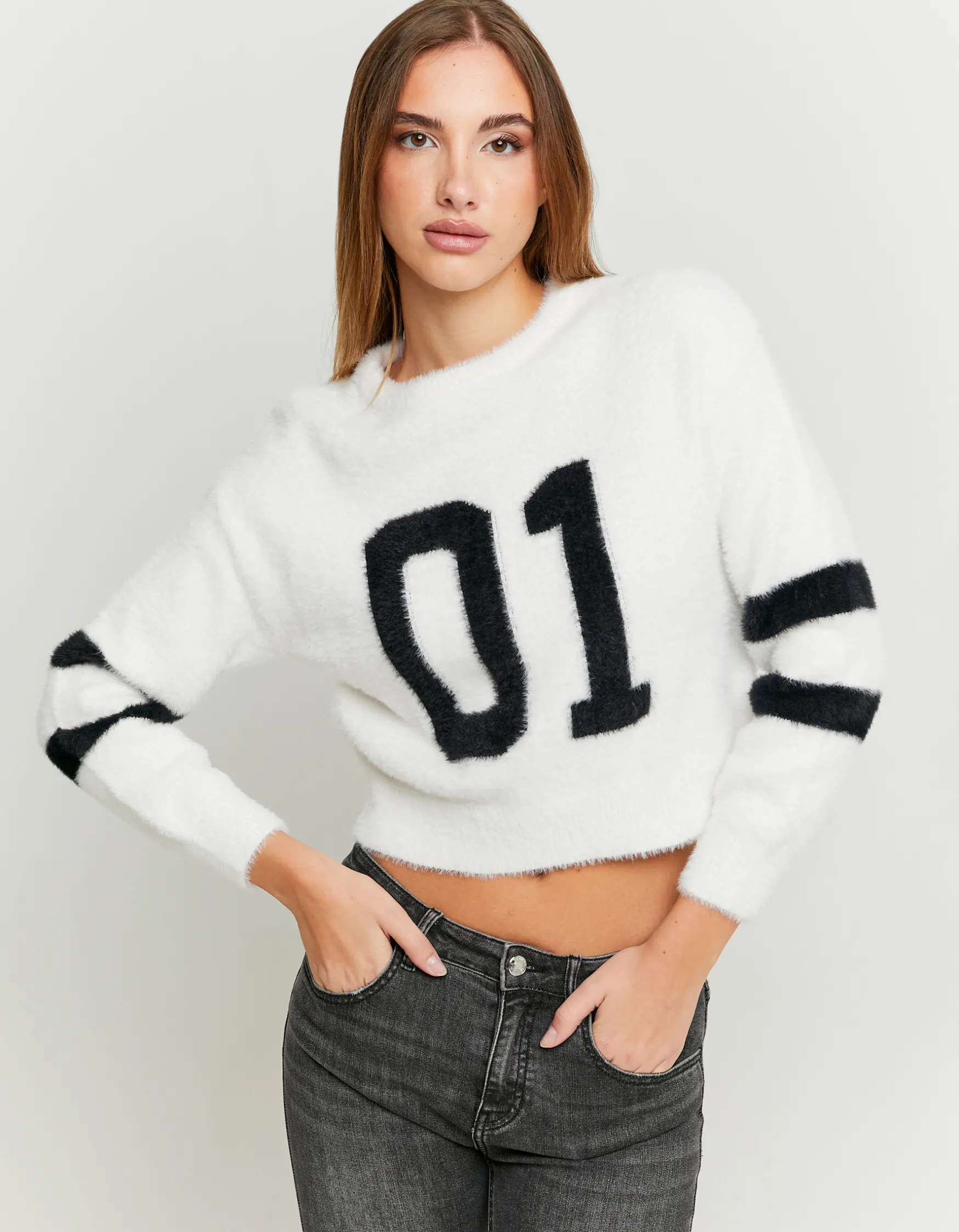 Tally Weijl Weisser kuscheliger Varsity Pullover^ Strick