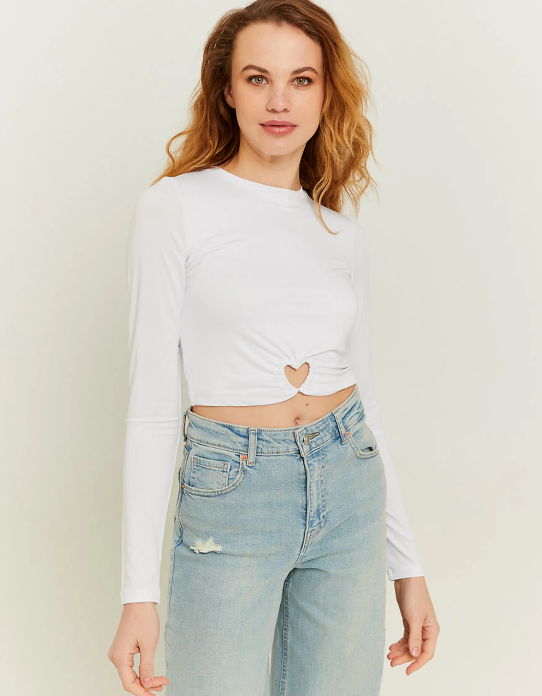 Tally Weijl Weisses Cropped Top mit Herz Cut Out^ Tops